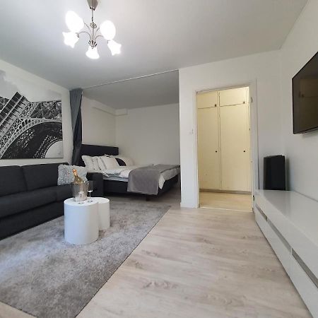 Close To The Metro And The Beach!!! With A View Of The Scandinavian Forest Sztokholm Zewnętrze zdjęcie