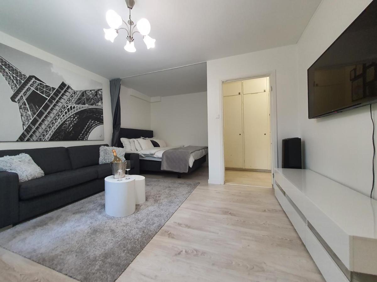 Close To The Metro And The Beach!!! With A View Of The Scandinavian Forest Sztokholm Zewnętrze zdjęcie